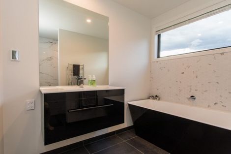 Photo of property in 16 Sarges Way, Lake Hawea, Wanaka, 9382