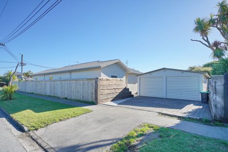 Photo of property in 319 Estuary Road, South New Brighton, Christchurch, 8062