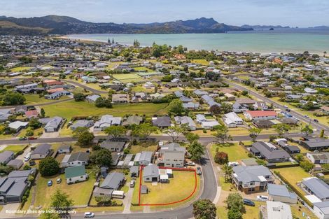 Photo of property in 4 Endeavour Close, Whitianga, 3510