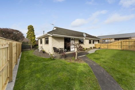 Photo of property in 15 Hanmer Place, Highbury, Palmerston North, 4412