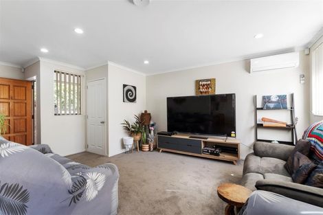 Photo of property in 14 Nykki Place, Papakura, 2110