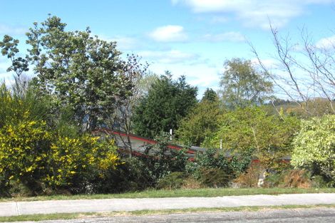 Photo of property in 2 Te Kopua Street, Acacia Bay, Taupo, 3330