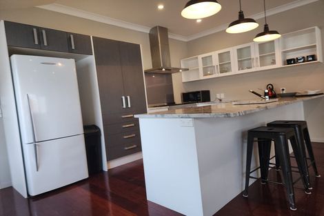 Photo of property in 184 Breaker Bay Road, Breaker Bay, Wellington, 6022