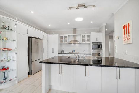 Photo of property in 16 Leafield Crescent, Henderson, Auckland, 0612