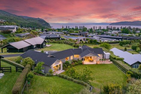 Photo of property in 33 Bodes Lane, Kinloch, Taupo, 3377