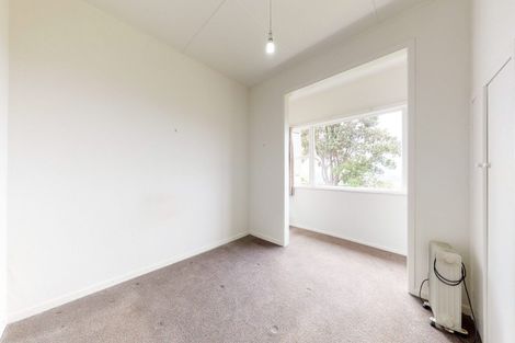 Photo of property in 16 Highbury Road, Highbury, Wellington, 6012