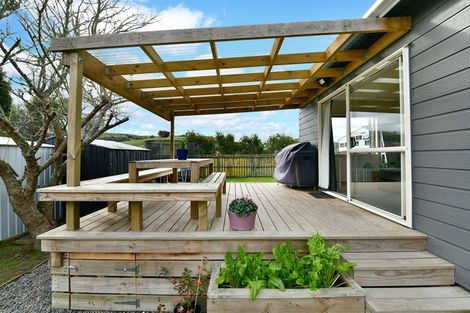 Photo of property in 1/137 Awaroa Road, Helensville, 0800