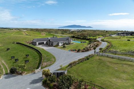 Photo of property in 56 Puruaha Road, Te Horo, Otaki, 5581