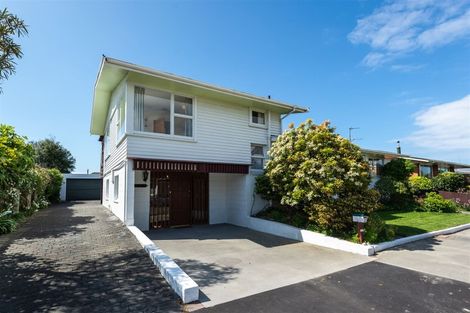 Photo of property in 20 Rosedale Place, Avonhead, Christchurch, 8042