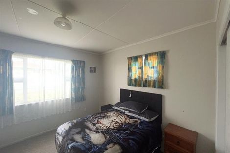 Photo of property in 1 Balmoral Street, Levin, 5510