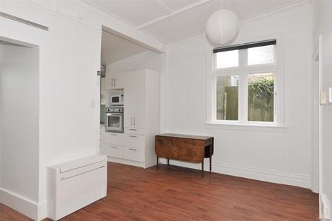 Photo of property in 5 Glendavar Street, Berhampore, Wellington, 6023