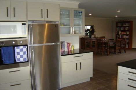 Photo of property in 23 Gandalf Crescent, Paraparaumu, 5032