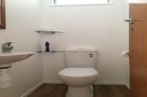 Photo of property in 122 Kings Crescent, Hutt Central, Lower Hutt, 5010