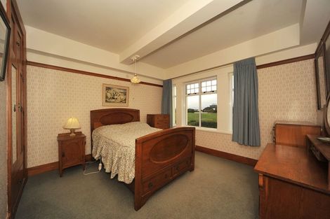 Photo of property in Chevening Flats, 90 Salamanca Road, Kelburn, Wellington, 6012