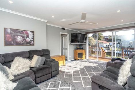 Photo of property in 19 Manapouri Place, Glenview, Hamilton, 3206