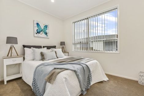 Photo of property in 122 Shifnal Drive, Randwick Park, Auckland, 2105