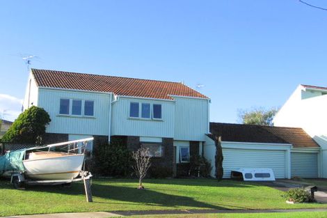 Photo of property in 2/5 Arkley Avenue, Farm Cove, Auckland, 2012