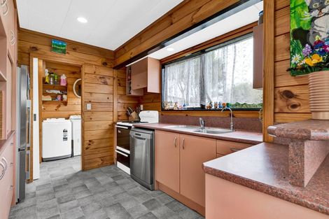 Photo of property in 1 Albert Street, Hawera, 4610