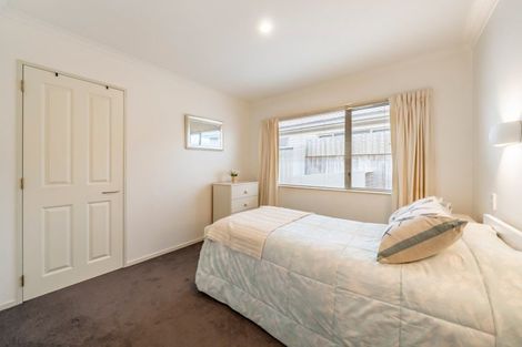 Photo of property in 5 Rosebank Place, Avalon, Lower Hutt, 5011