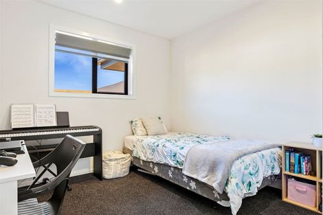 Photo of property in 10 Wykes Place, Amberley, 7410