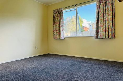 Photo of property in 1/22 Becroft Drive, Forrest Hill, Auckland, 0620