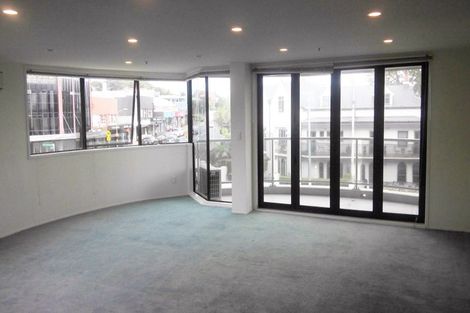 Photo of property in 175h Hurstmere Road, Takapuna, Auckland, 0622