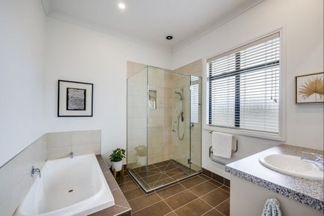 Photo of property in 15 Hunter Drive, Awatoto, Napier, 4110