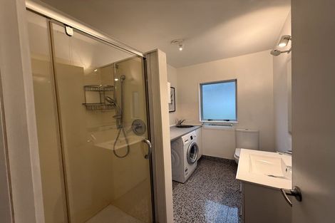 Photo of property in 281 Queens Drive, Lyall Bay, Wellington, 6022