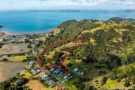 Photo of property in 18 Weranui Road, Waiwera, Orewa, 0994