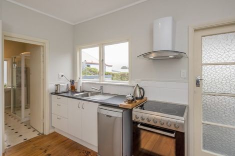 Photo of property in 47 Bluegum Road, Paraparaumu Beach, Paraparaumu, 5032