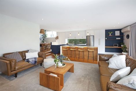 Photo of property in 215 Springfield Road, St Albans, Christchurch, 8014