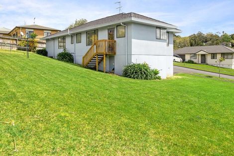 Photo of property in 32 Hewlett Road, Massey, Auckland, 0614