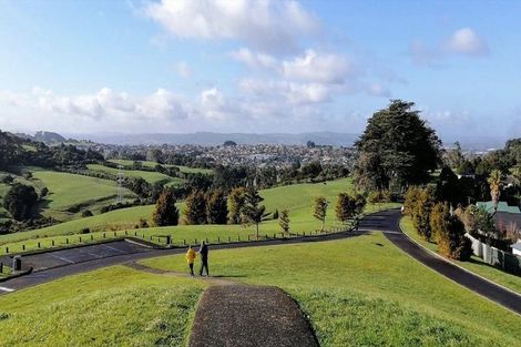 Photo of property in 76 Goodwood Drive, Goodwood Heights, Auckland, 2105