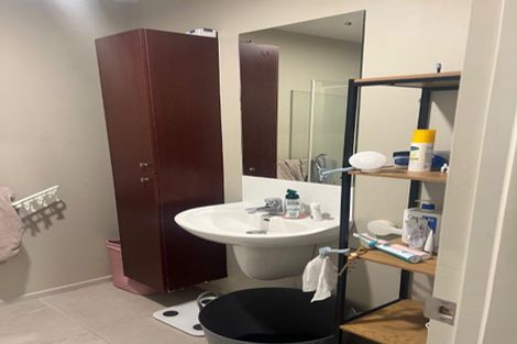 Photo of property in 18 Ballymore Drive, Pinehill, Auckland, 0632