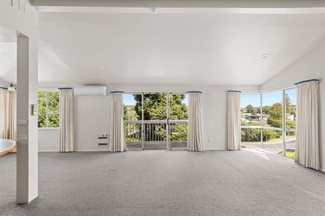 Photo of property in 23 Glamorgan Drive, Torbay, Auckland, 0630