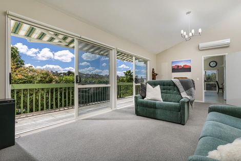 Photo of property in 50 Bayside Drive, Browns Bay, Auckland, 0630