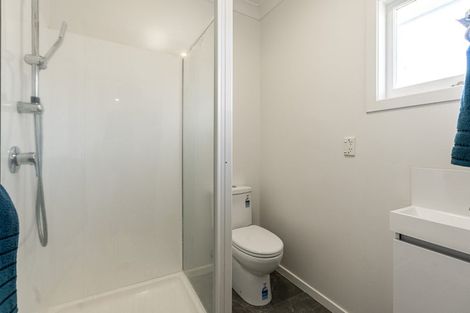 Photo of property in 22 Cliff Road, Papakura, 2110