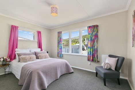 Photo of property in 68 Lees Grove, Wainuiomata, Lower Hutt, 5014