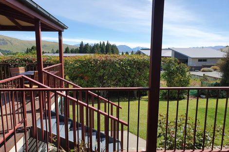 Photo of property in 3 O'neill Place, Lake Tekapo, 7999