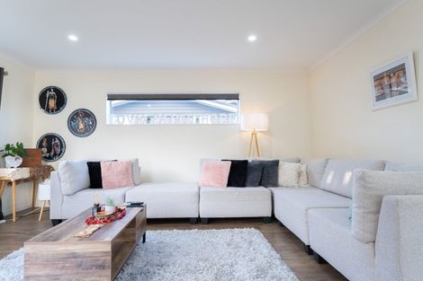 Photo of property in 25 Trelawny Terrace, Grenada Village, Wellington, 6037