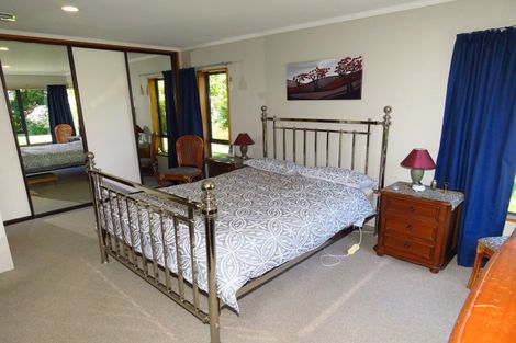 Photo of property in 19 Kew Road, Westport, 7825