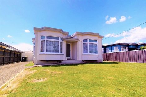 Photo of property in 581 Queen Street East, Levin, 5510