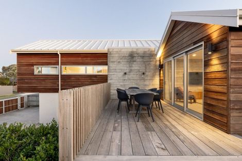 Photo of property in 108 Oceanbeach Road, Mount Maunganui, 3116