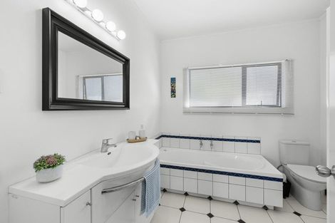 Photo of property in 24 Moir Street, Mangawhai, 0505