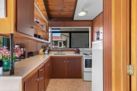 Photo of property in 16 Argyle Place, Arrowtown, 9302