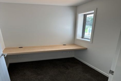 Photo of property in 32 Solitude Crescent, Kelvin Grove, 4414