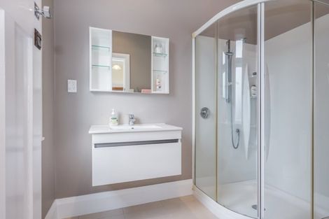 Photo of property in 1 Saint Ronans Avenue, Waterloo, Lower Hutt, 5011