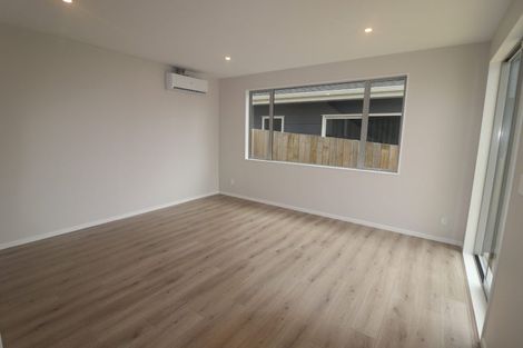 Photo of property in 2b Crystal Avenue, Te Atatu South, Auckland, 0602