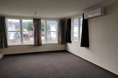 Photo of property in 6 Wainhouse Street, Stokes Valley, Lower Hutt, 5019