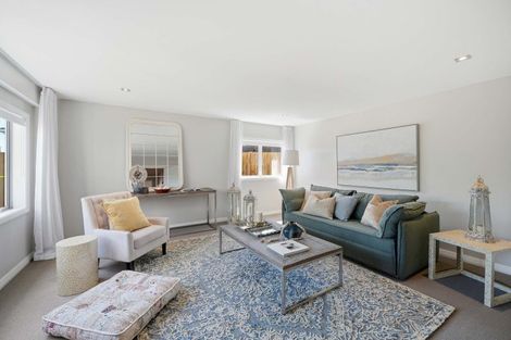 Photo of property in 31 Beechwood Road, Rothesay Bay, Auckland, 0630